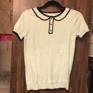 Short sleeve sweater